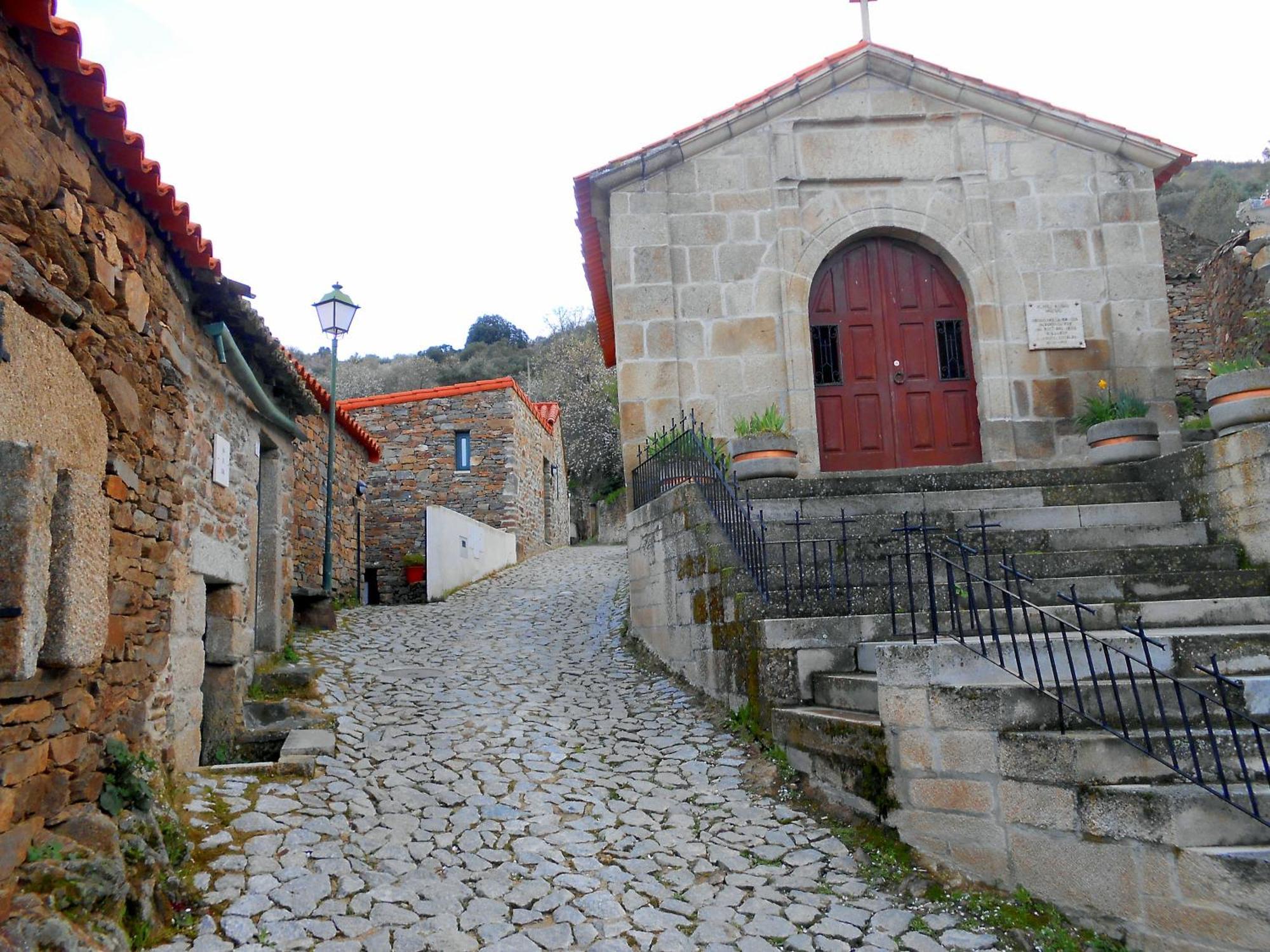 ヴィラ・ノーヴァ・デ・フォス・コア Bairro Do Casal - Turismo D'Aldeiaゲストハウス 部屋 写真